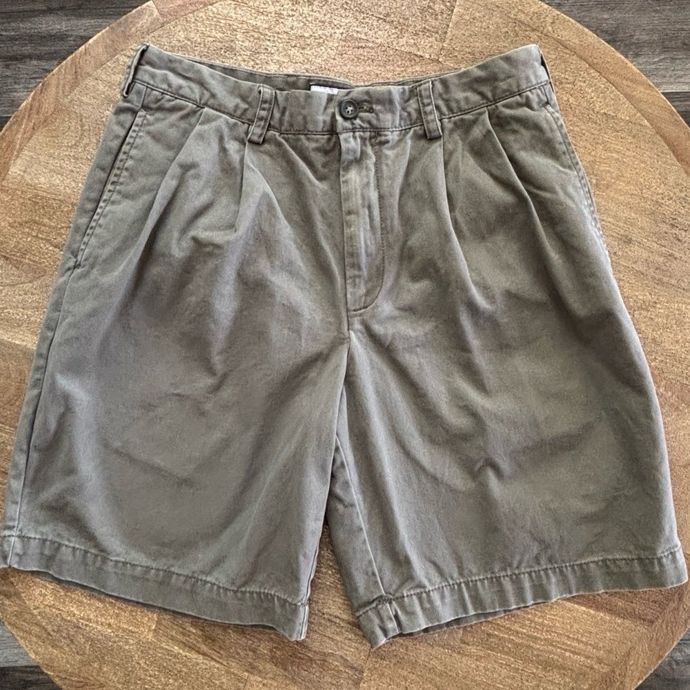 Izod Saltwater Chino Shorts Men's 32 Green Cotton Casual Classic